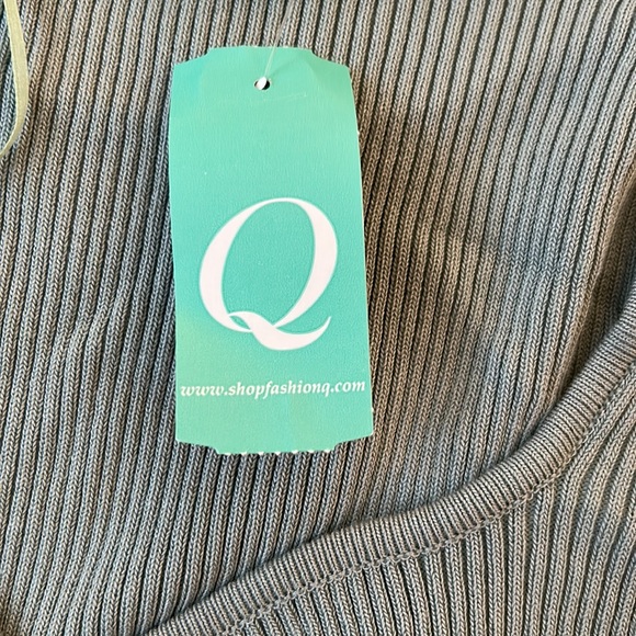 Q shirt - Picture 3 of 4